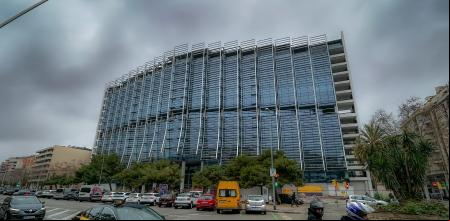 Foto exterior Edifici Estel, Avinguda de Roma, 81. El inmueble acogerá a partir de ahora el nuevo hub de innovación global de la compañía AstraZeneca.