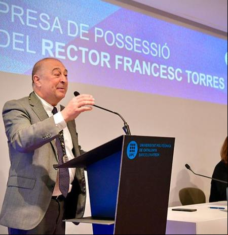 sc Torres toma posesión como rector de la UPC