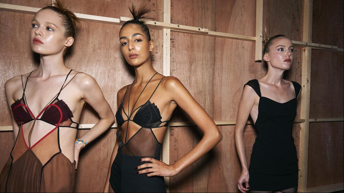 El vientre es el nuevo escote: se impone la moda que lo enseña (casi) todo