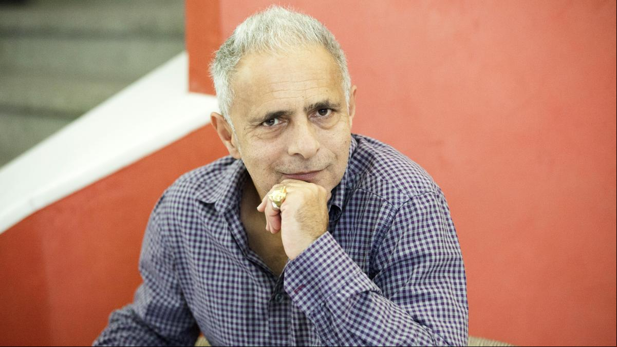 Hanif Kureishi, palabras para Valentino: “iro el amor, pero es un verdadero fastidio”