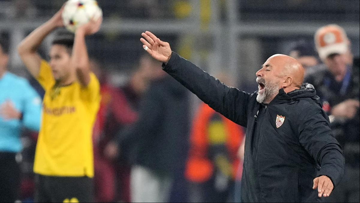 El Sevilla atrapa un empate, pero sigue en la UCI