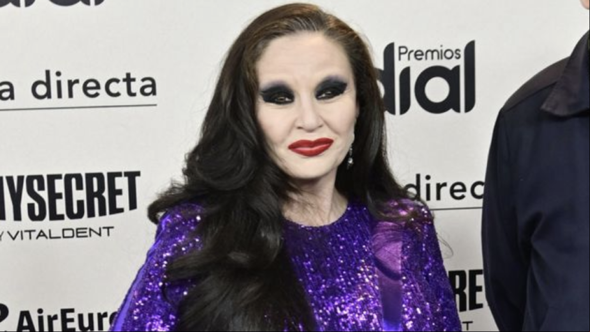 Alaska cumple 60: No soy de derechas pero progresista tampoco