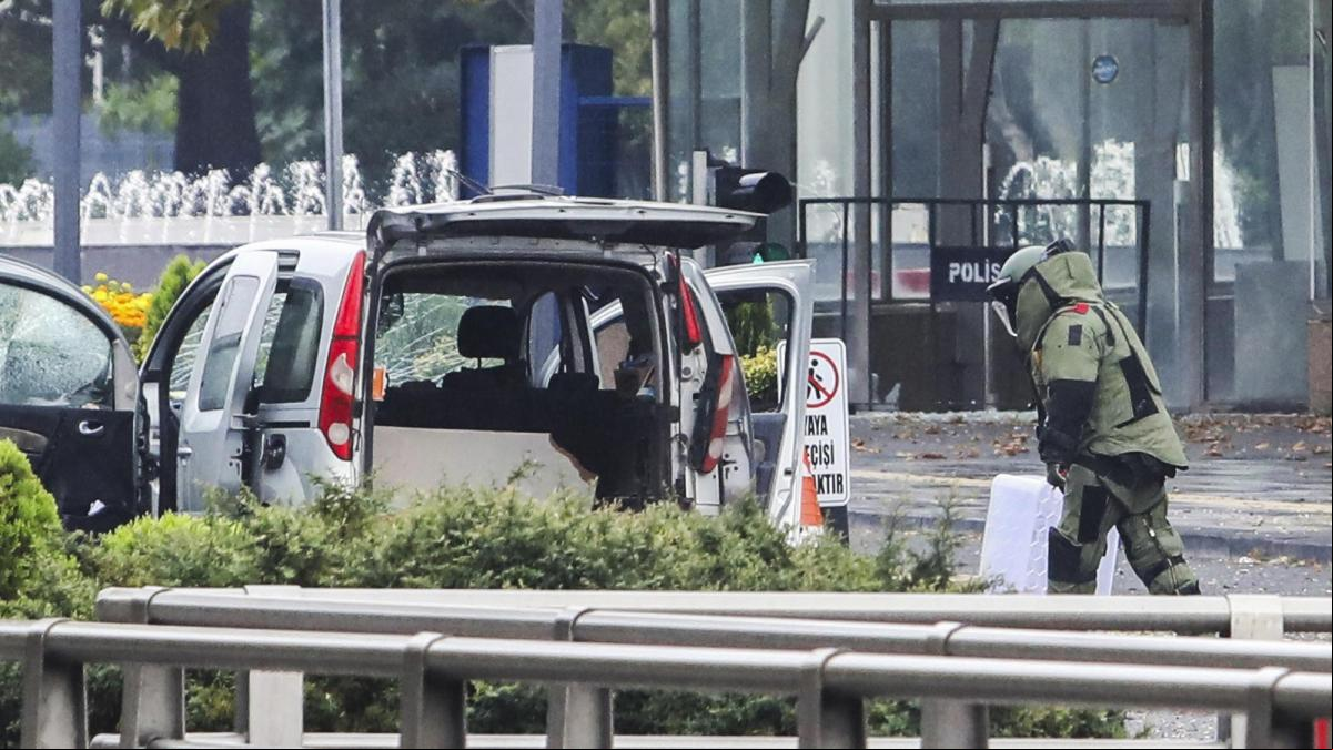Turquía ataca desde el aire posiciones del PKK en Irak tras el atentado de Ankara