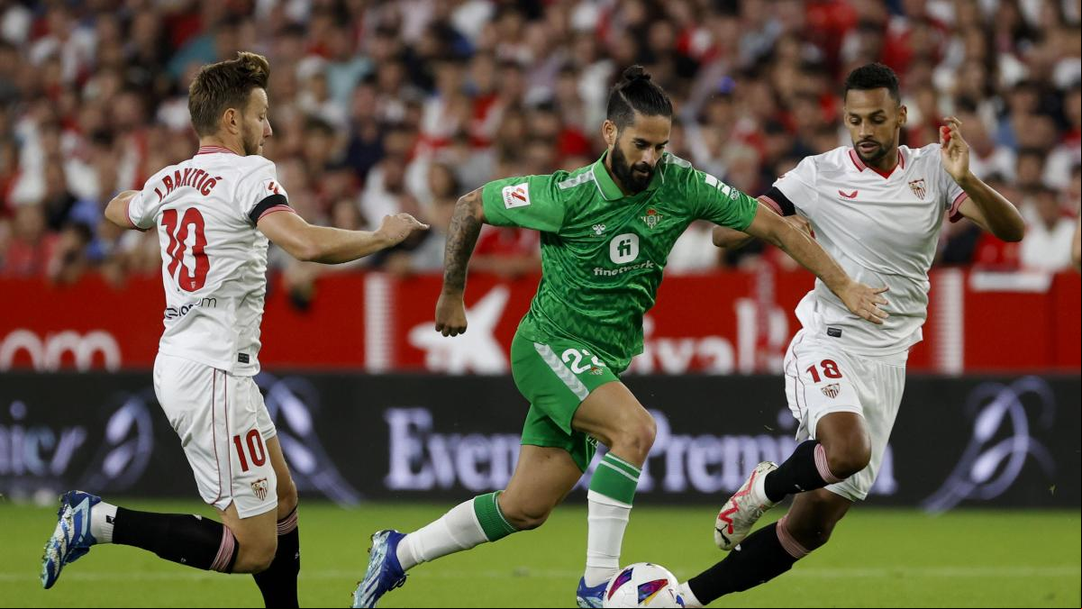 El Betis perdona al Sevilla en el Pizjuán