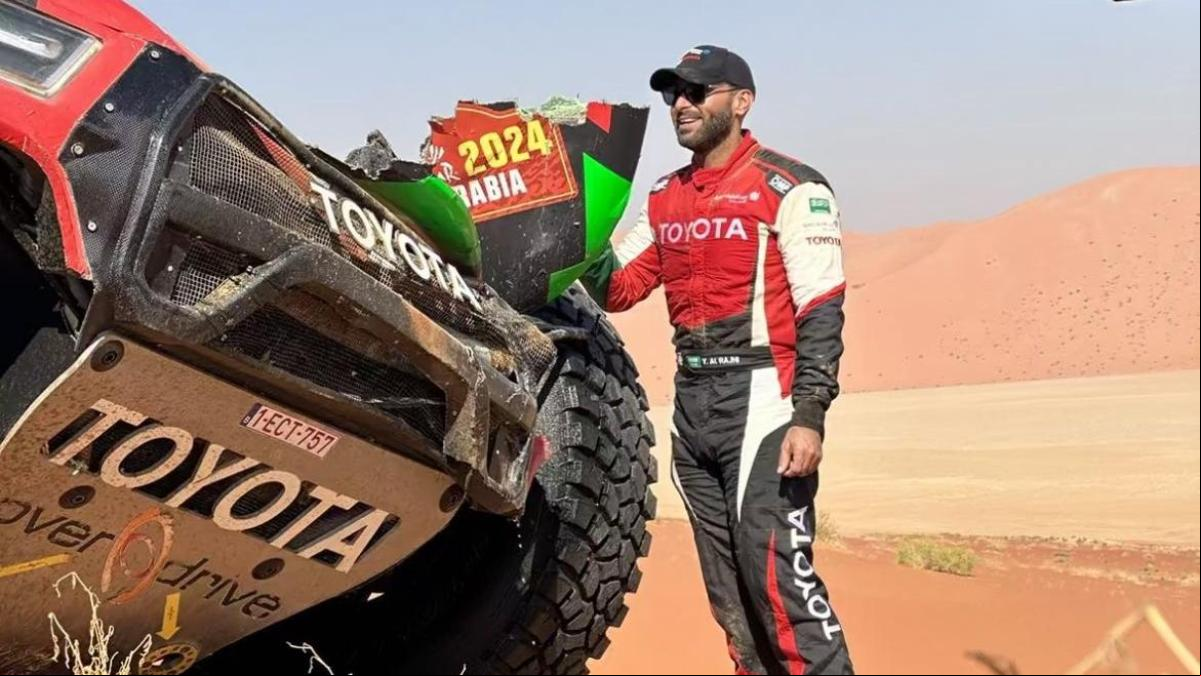 Al Rajhi, líder de coches, abandona el Dakar y entrega la general a Sainz