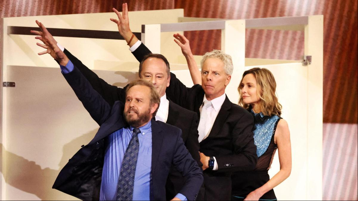 El reencuentro de Ally McBeal en los Emmys (cómo no) con un baile en el baño