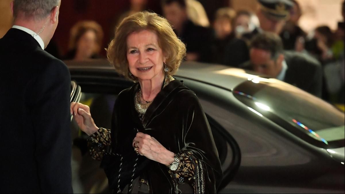 La reina Sofía viaja a Polonia tras recibir el alta médica