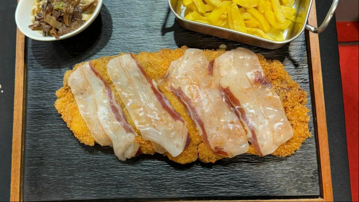 El mejor cachopo del país está en un restaurante de Cangas de Onís: así lo preparan