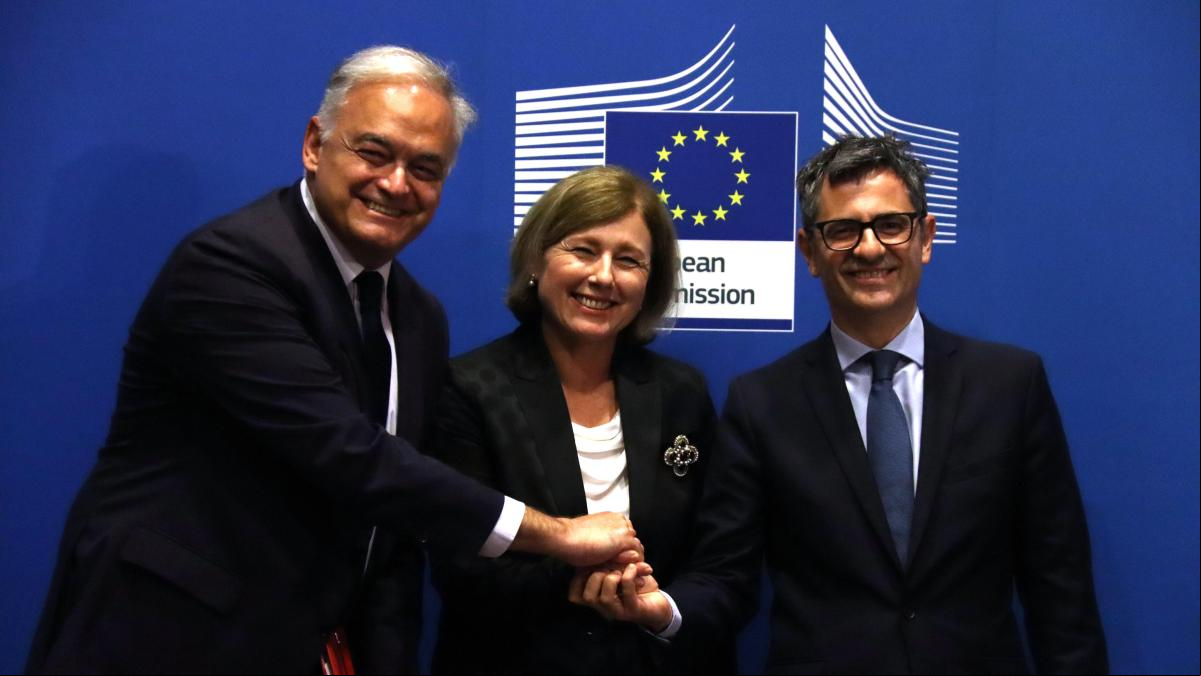 El que pueda pactar, que pacte