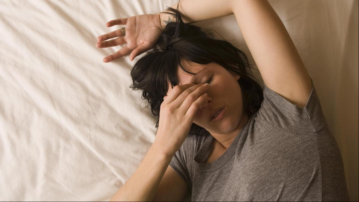 Ni reposo ni “dietas milagro”: falsos mitos sobre cómo combatir la migraña crónica