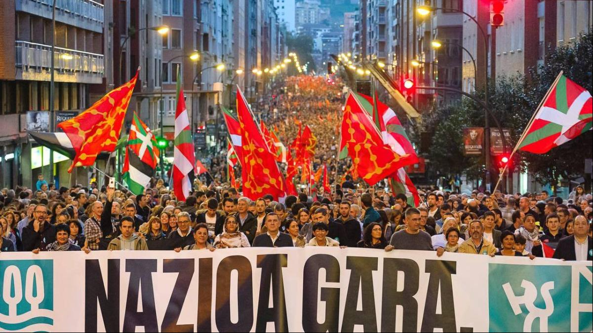 Bildu llama al PNV a acordar el “reconocimiento nacional”, el euskera o la educación en el “nuevo estatus” Bildu llama al PNV a acordar el “reconocimiento nacional”, el euskera o la educación en el “nuevo estatus”