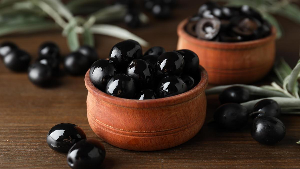 Un compuesto presente en las aceitunas negras podría ser útil contra la obesidad
