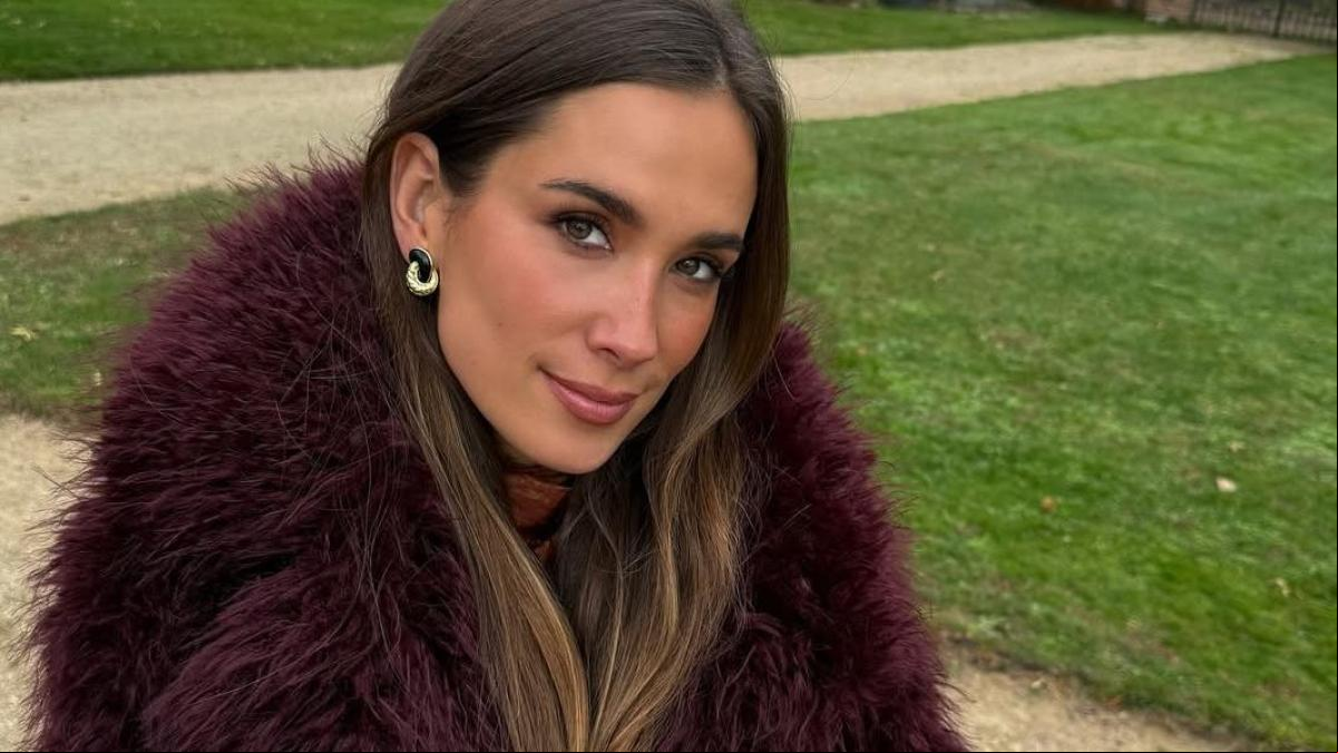 El abrigo de pelo de Mango que ha conquistado a María Pombo: rebajado a 70 euros y con lista de espera