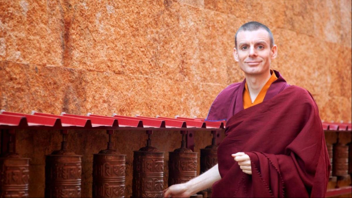 Lama Rinchen, monje budista: “El budismo atiende las causas primarias del dolor en vez de ponernos una falsa tirita para encontrar alivio inmediato”