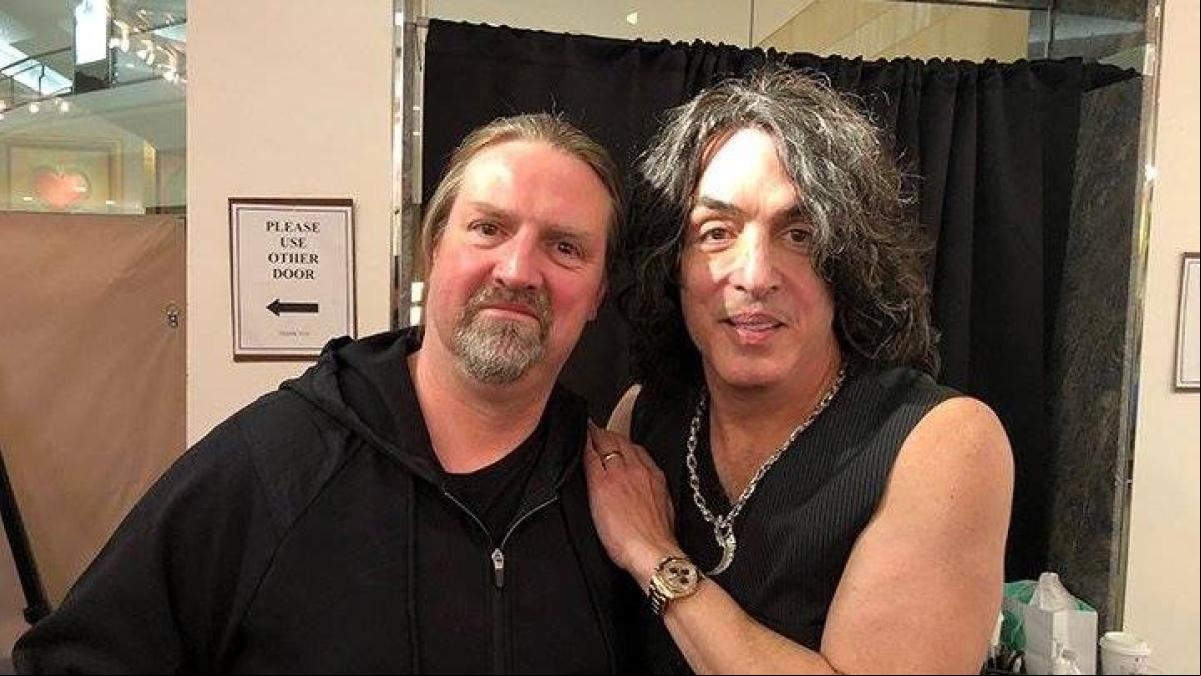 Muere el guitarrista de KISS Karl Cochran en un trágico accidente provocado por su madre de 90 años