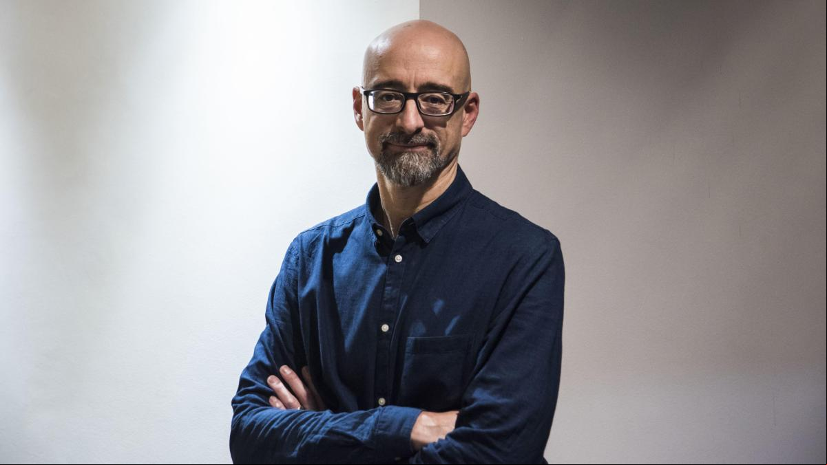 Salvador Macip, médico e investigador, 54 años: “Quise tener un descapotable en plena crisis de los 40, pero mi mujer fue tajante y me puso los pies en la tierra”