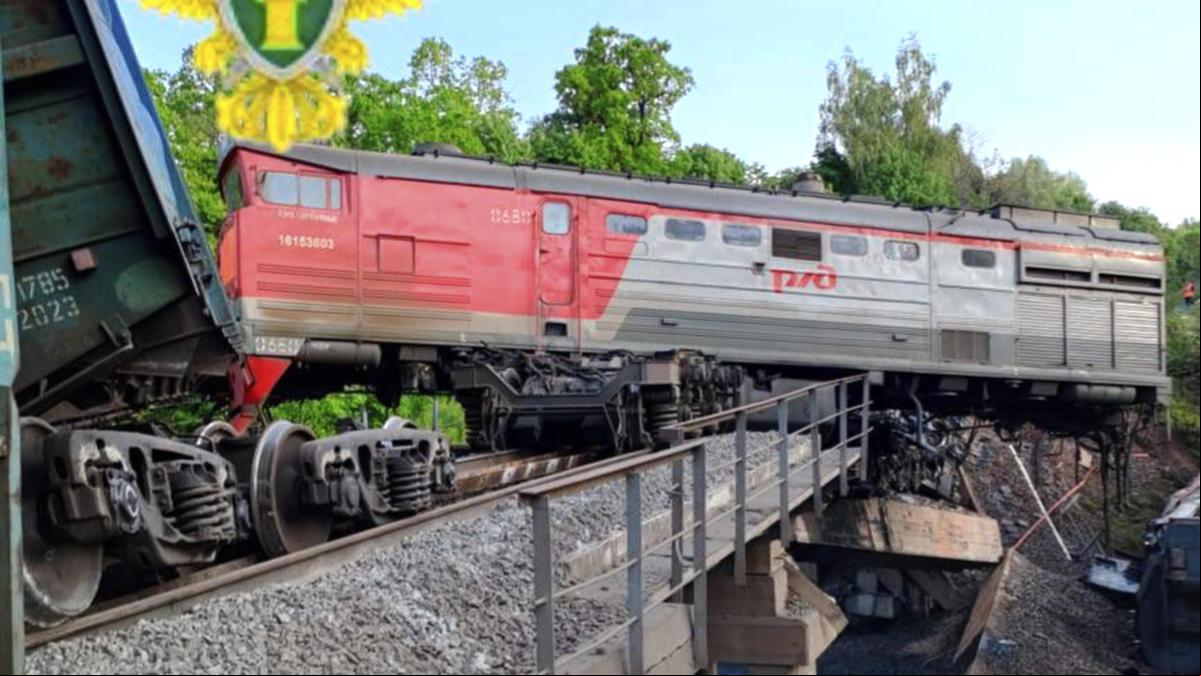 El sabotaje de dos puentes ferroviarios en Kursk y Briansk causa siete muertos y 66 heridos