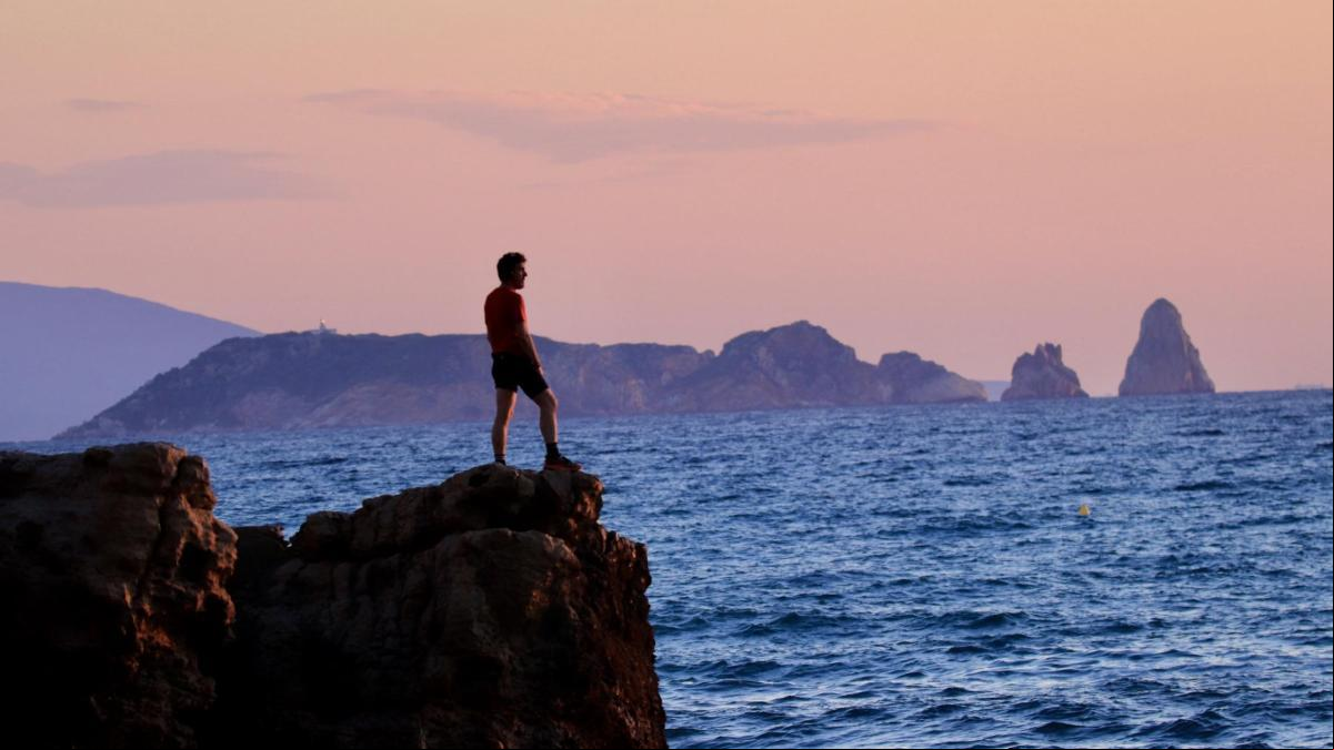 Amanecer esperado, contemplado y fotografiado en la costa de Begur