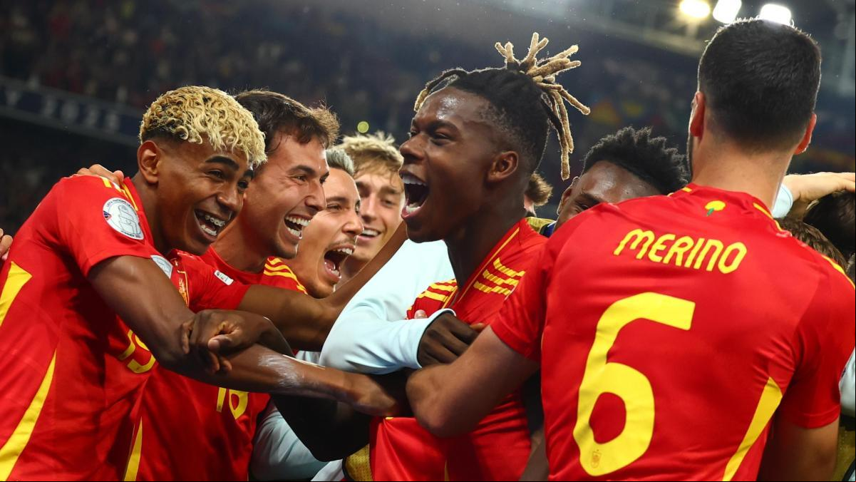 De la Fuente: “Lamine ha dado un golpe encima de la mesa y merece el Balón de Oro”