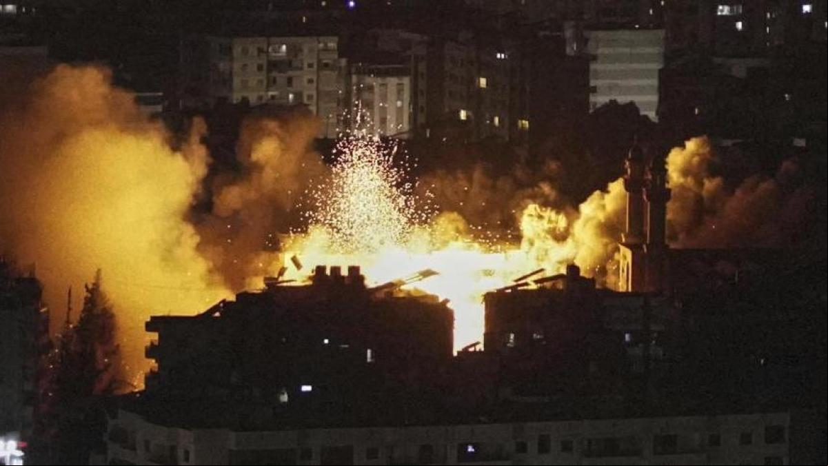 Israel lanza el mayor bombardeo en Beirut desde el alto el fuego