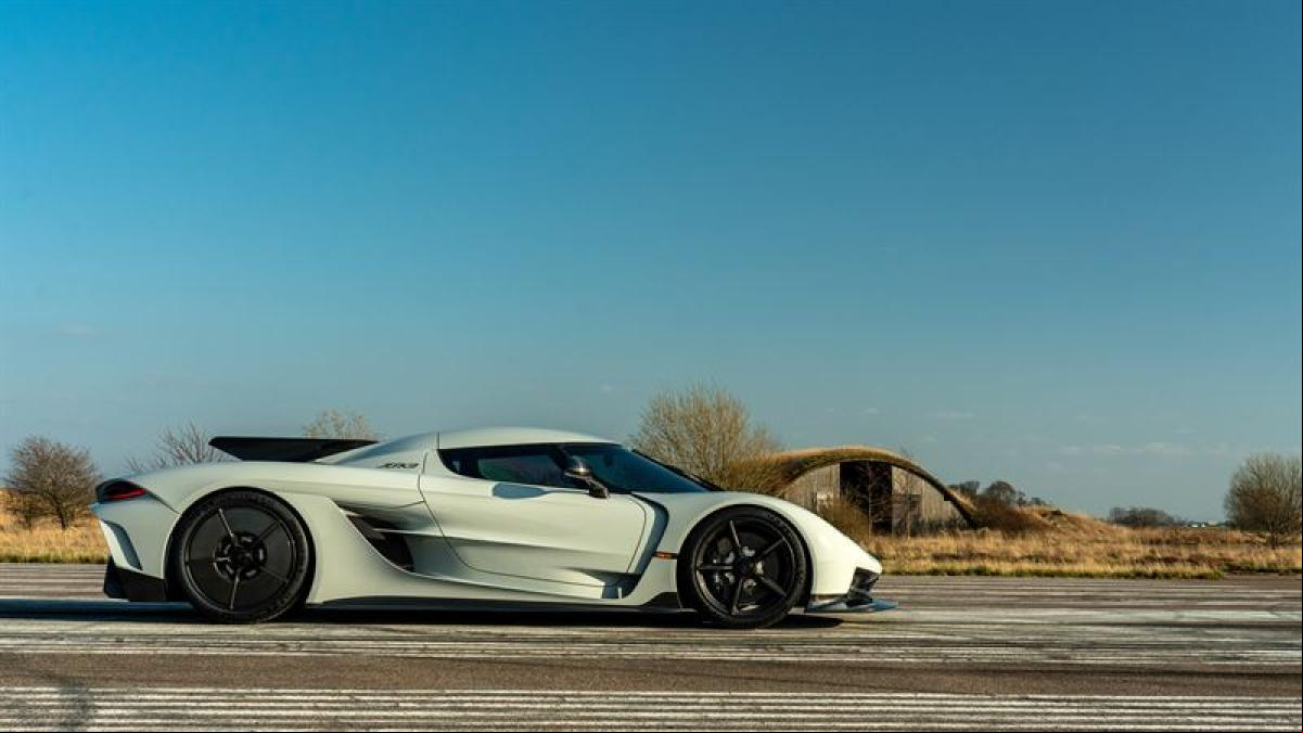 El coche más rápido del planeta: cómo es la bestia que promete superar los 530 km/h