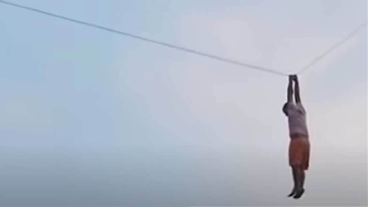 El impactante vídeo de un chico arrastrado por los aires por un cometa gigante