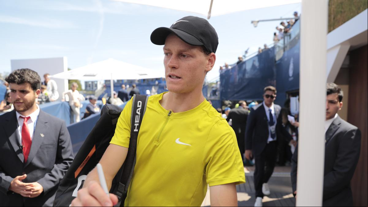 Sinner, indignado, se retira del Masters 1000 de París por agotamiento