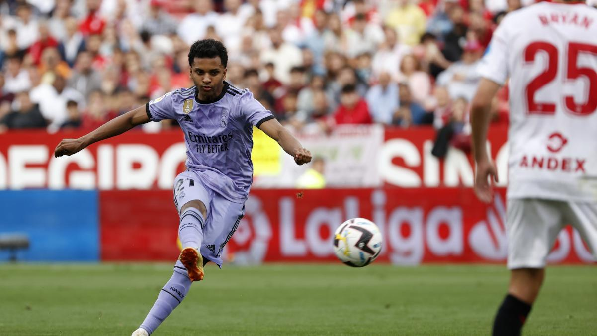 Rodrygo levanta al Real Madrid en el Pizjuán