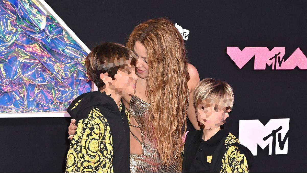 Milan, hijo de Shakira y Gerard Piqué, convertido en una estrella de Rock: Es como ver a su madre en los 90