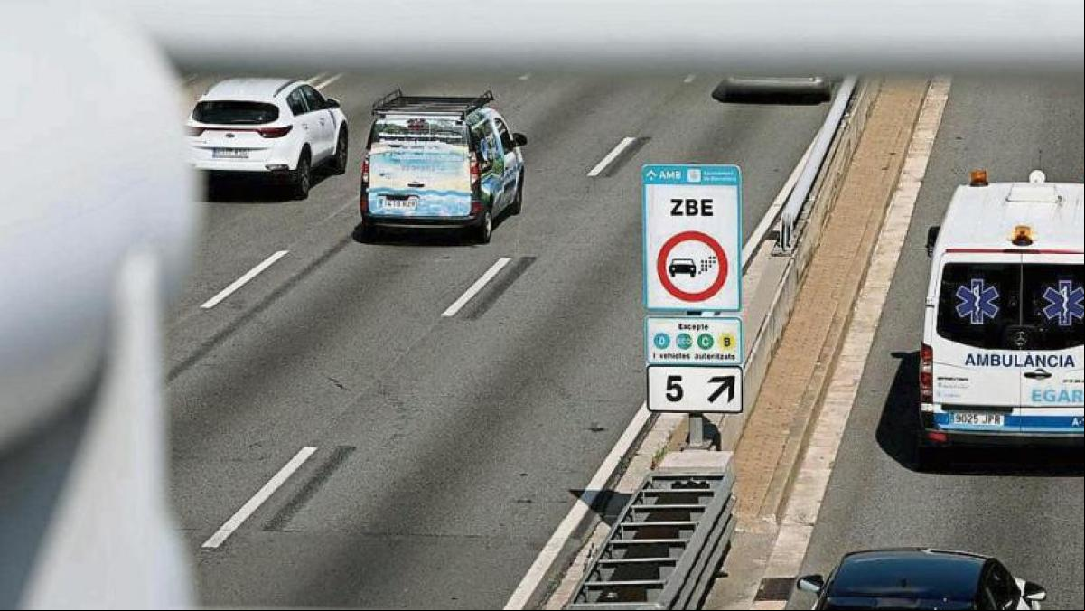 Los Gobiernos europeos se inclinan por rebajar las exigencias de emisiones a los coches hasta el 2035