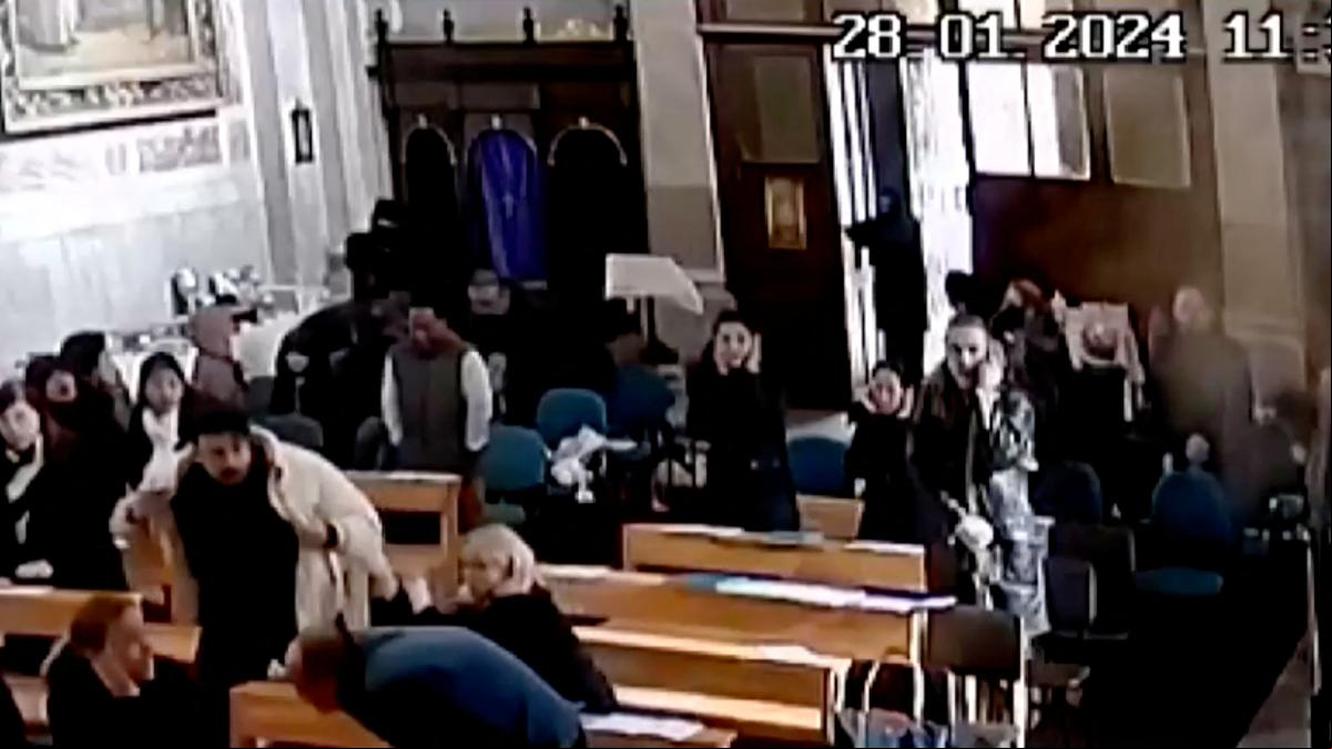 Un tiroteo durante la misa en una iglesia católica de Estambul deja al menos un muerto