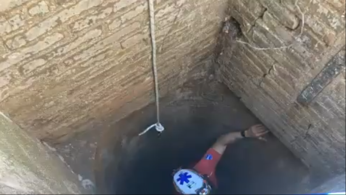 Rescatado en Terrassa un hombre que cayó a un pozo de diez metros de profundidad