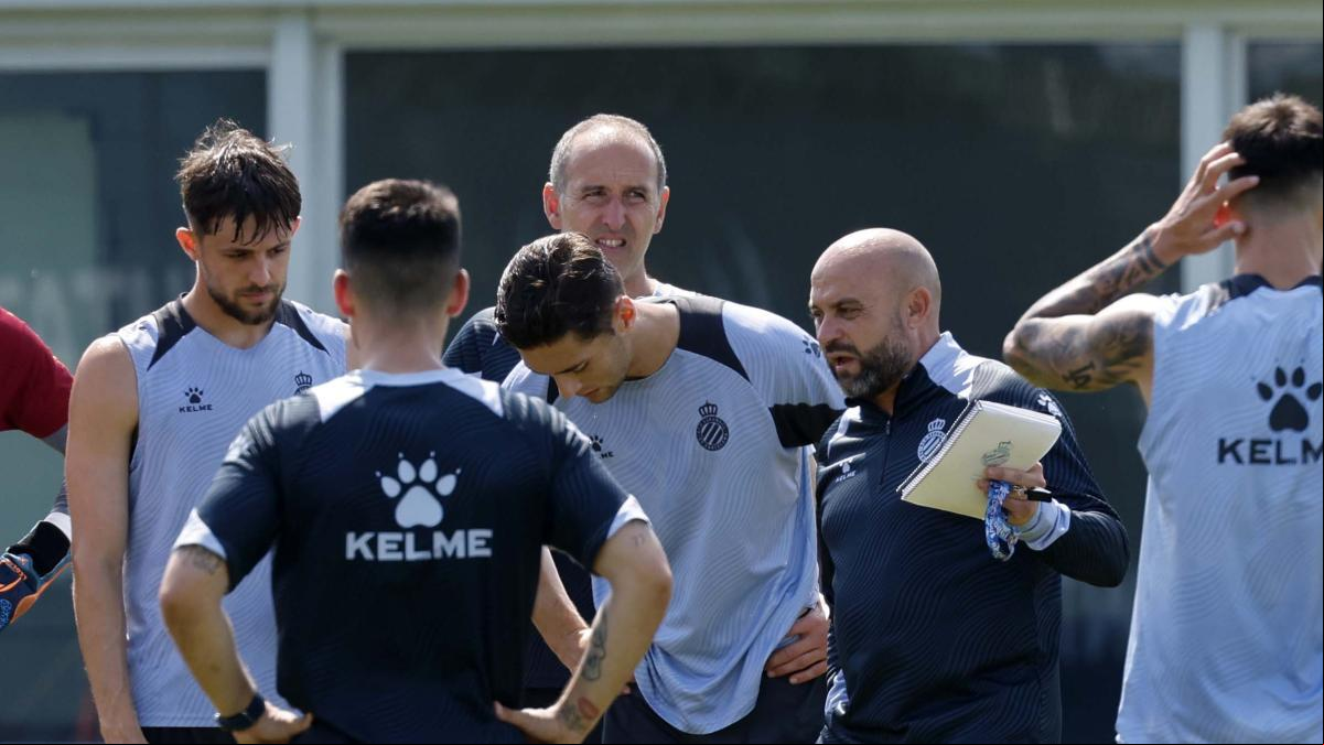 El Espanyol empieza a decidir su futuro en El Molinón