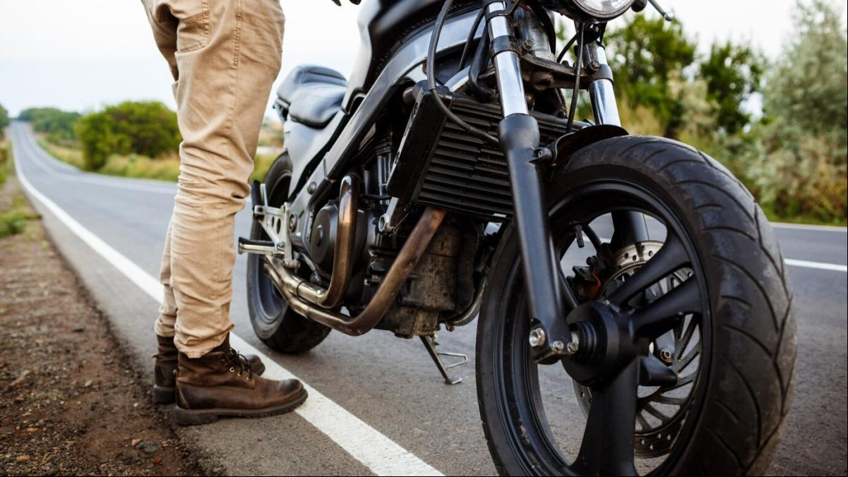 La DGT detalla cómo se implantará el airbag para motoristas: “No queremos imponerlo”