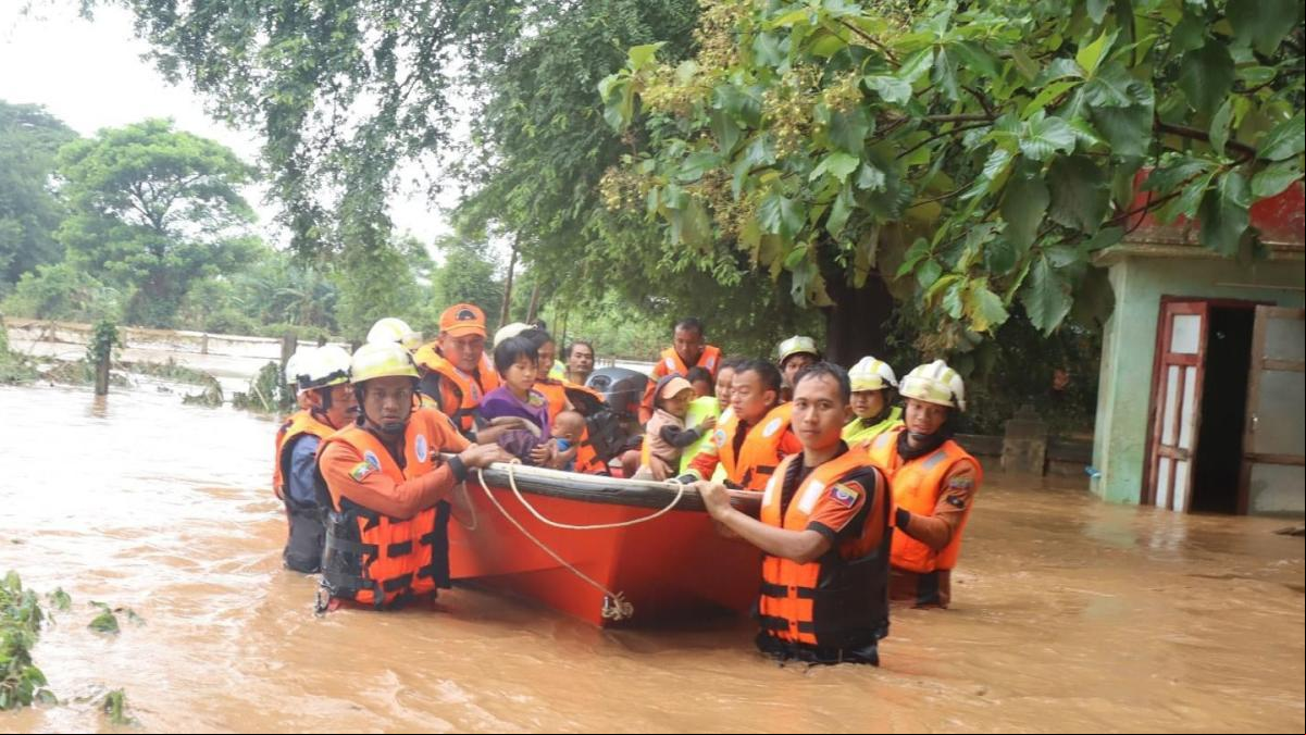 Casi 400 muertos y 887.000 afectados por las inundaciones en Birmania, según la ONU