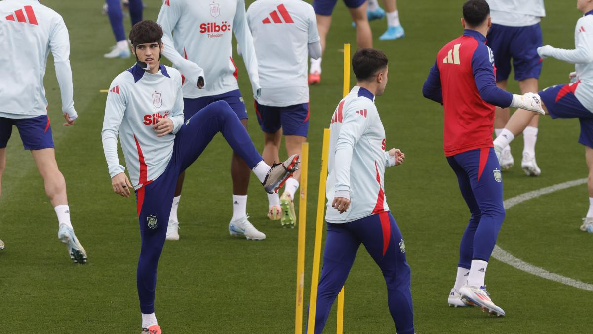 Cubarsí, descartado para el partido contra Dinamarca