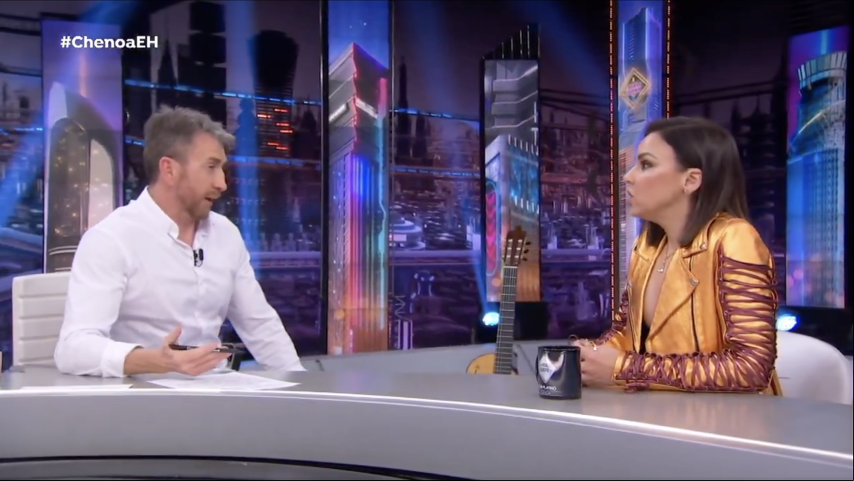 Chenoa y Pablo Motos protagonizan un rifirrafe por las costumbres hogareñas de la cantante: “¡Y una porra!”