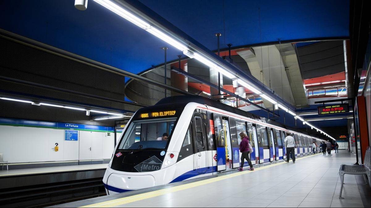 La literatura vuelve al metro en Madrid