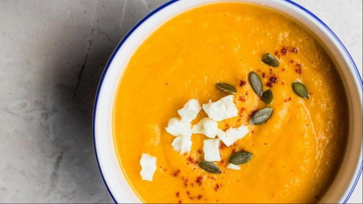¿Por qué es mejor la crema de calabaza que la de calabacín? Responde la nutricionista Magda Carlas
