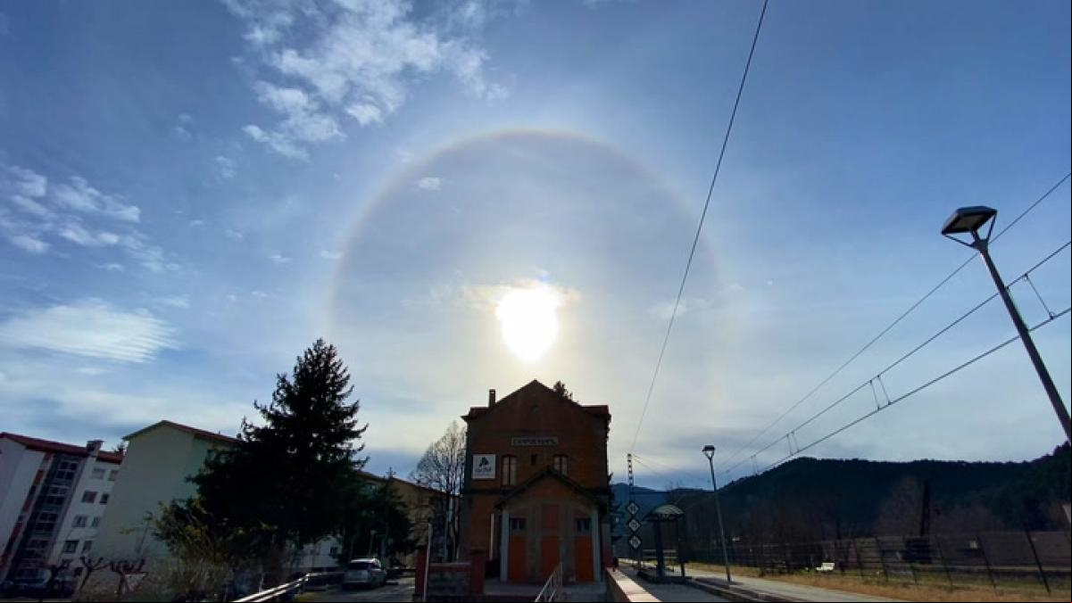 Primer halo solar del 2025 en Campdevànol (Ripollès)