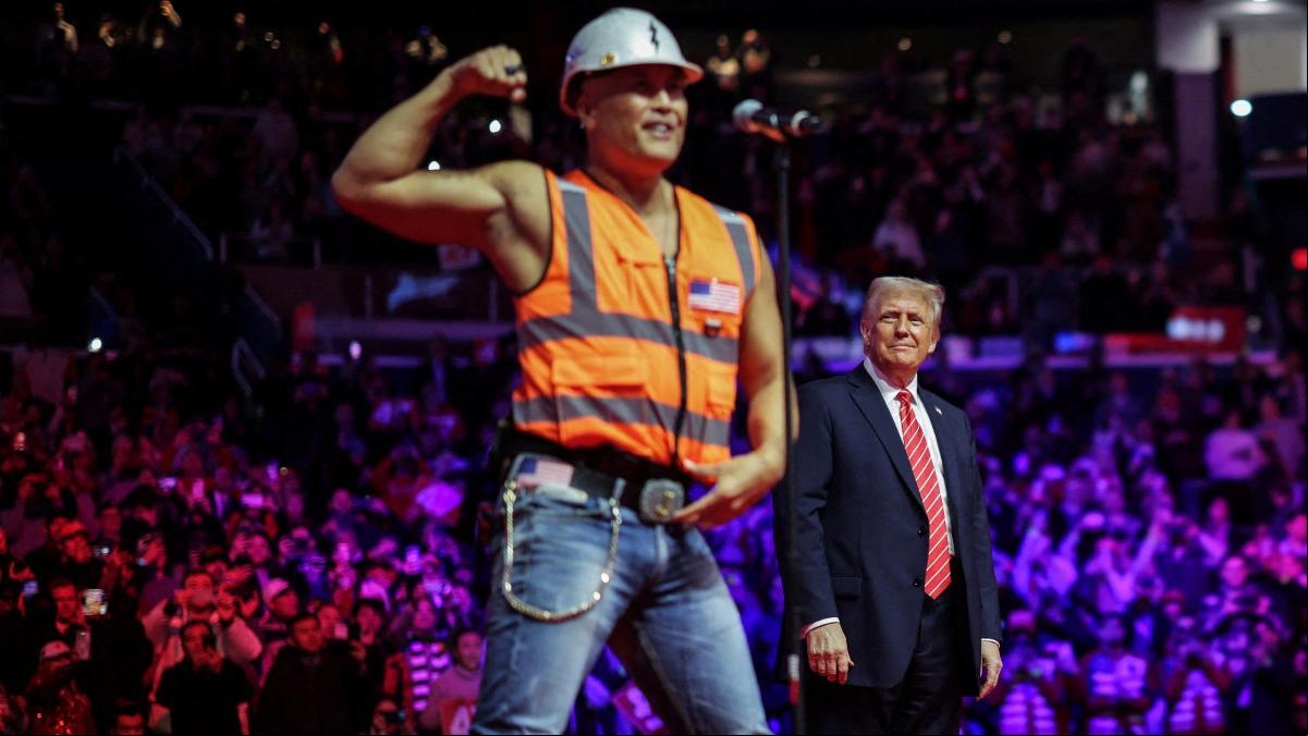 Conversos a Village People