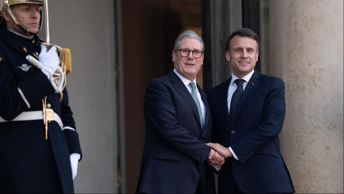 El Reino Unido y Francia plantean enviar hasta 30.000 soldados europeos a Ucrania