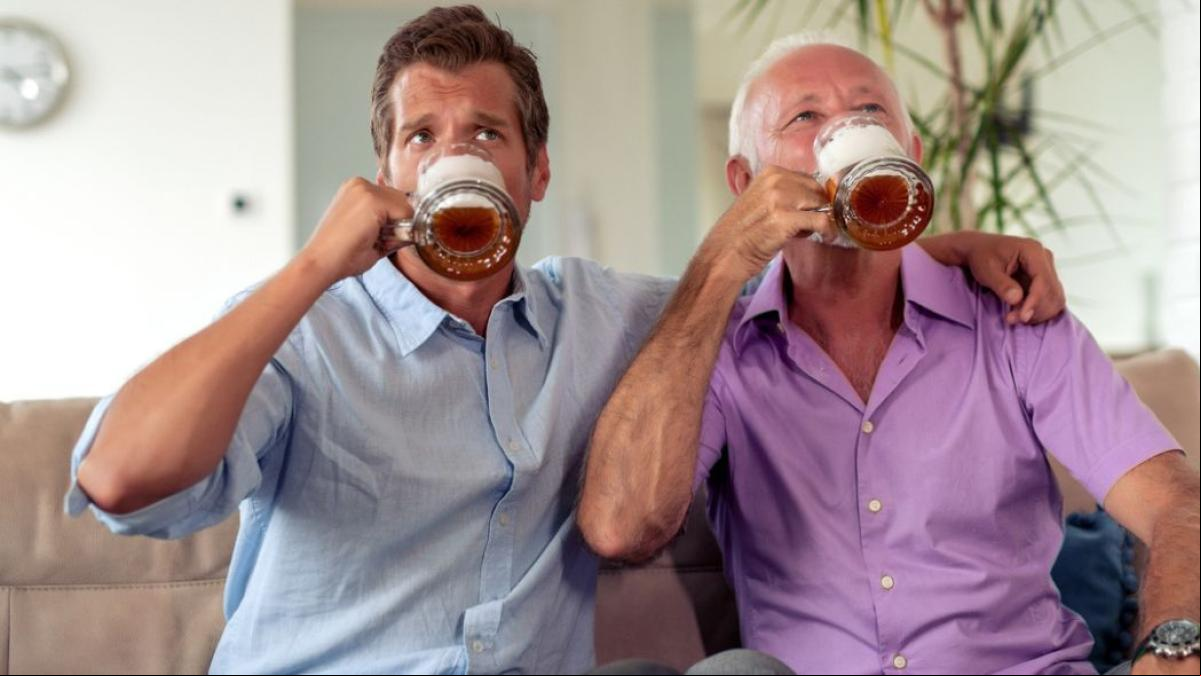 Jarras y packs de cervezas del mundo: el regalo ideal para papás birreros en el Día del Padre
