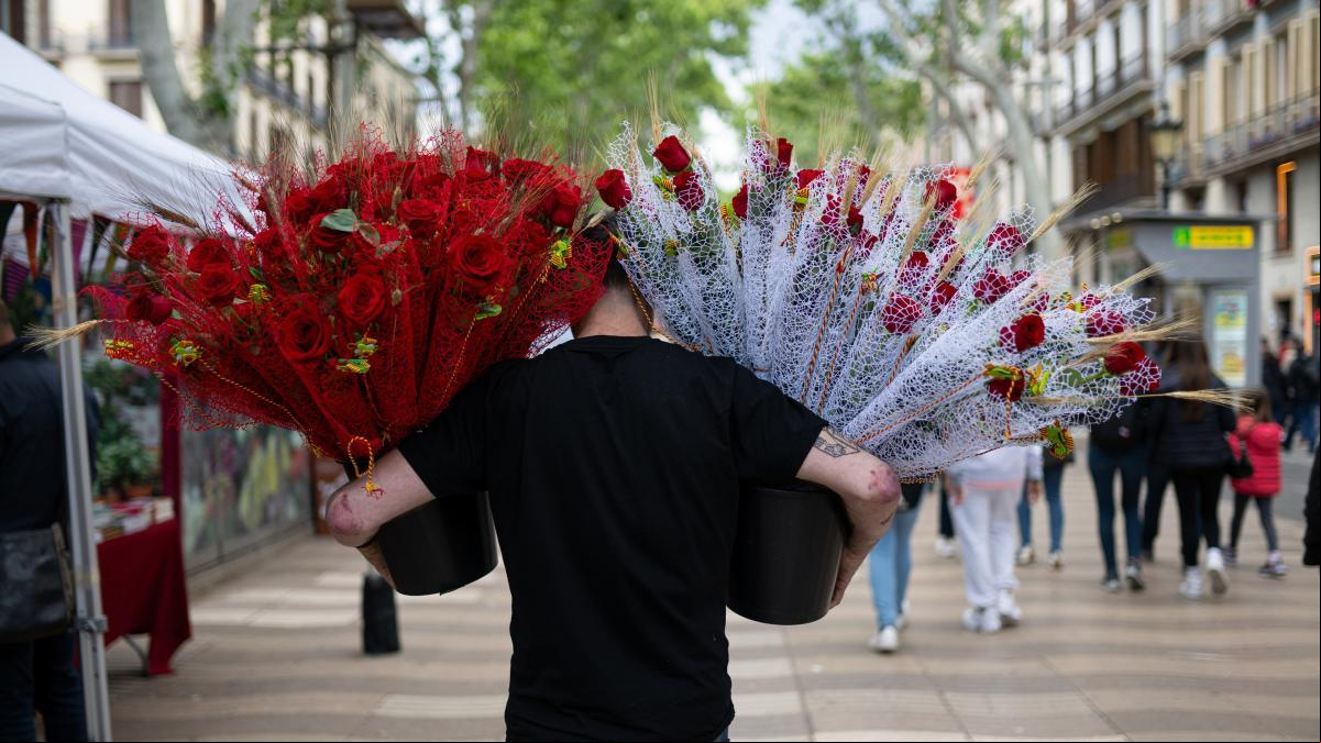 Así será el tiempo en Sant Jordi en Catalunya: cielos nubosos y posibilidad de chaparrones