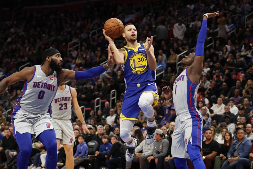 Nueva derrota de los Warriors en el regreso de Curry