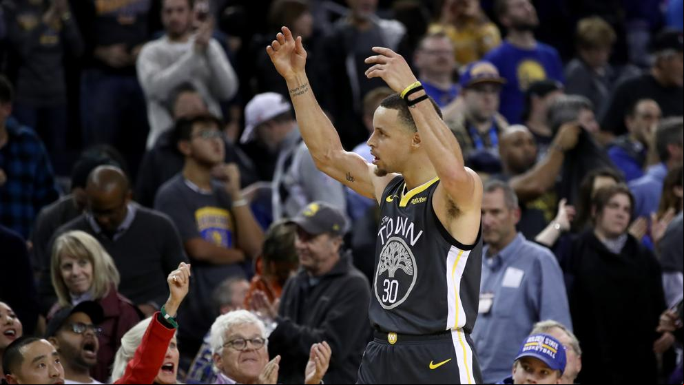Curry añade otro récord de triples a su currículum ante los Pelicans