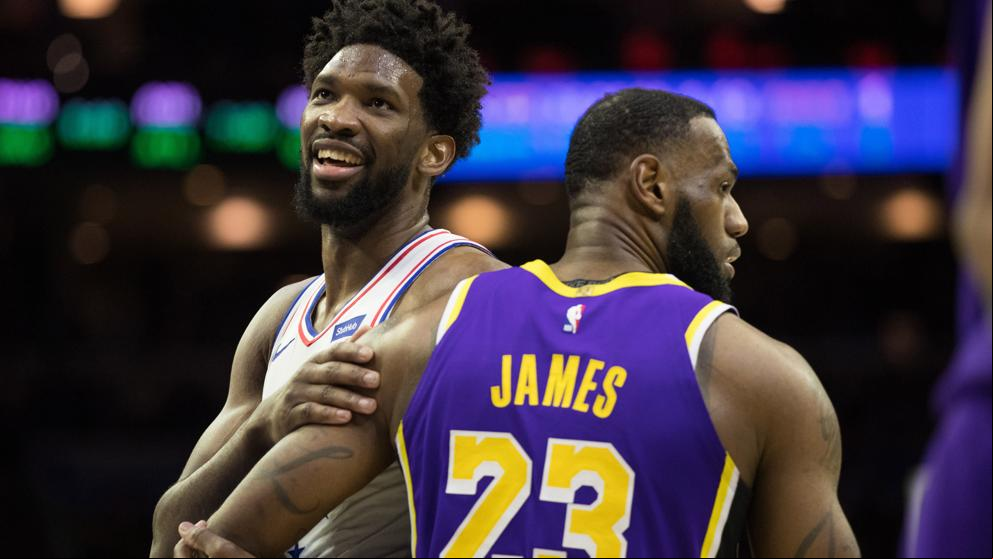 Joel Embiid se exhibe ante unos Lakers deprimidos