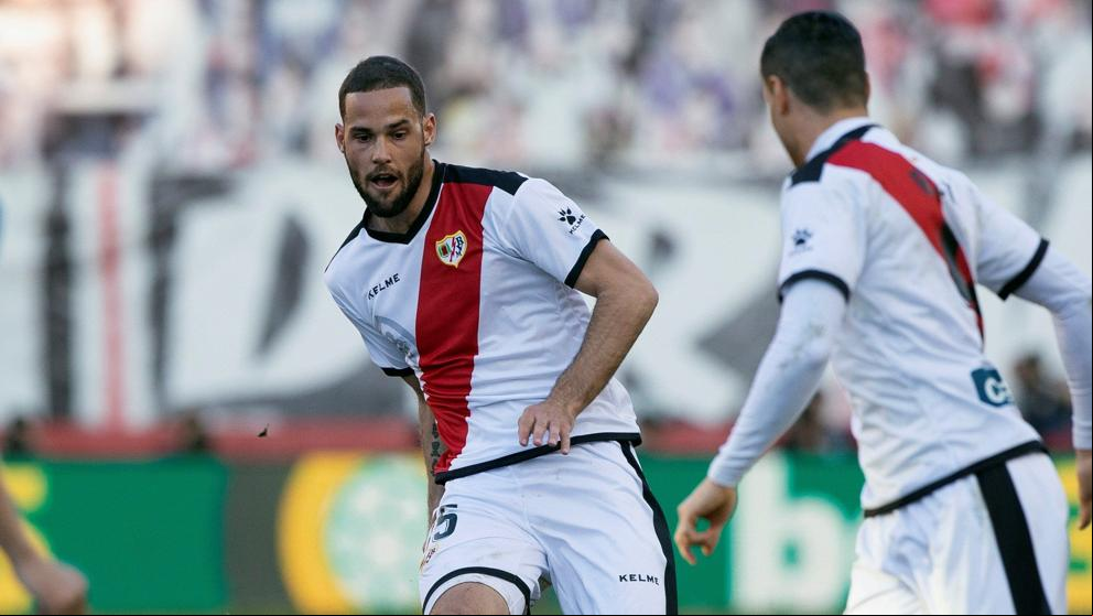 Mario Suárez se queja: tres puntos en la espinilla y tarjeta amarilla