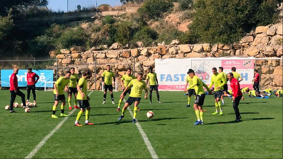 El detalle de la plantilla del Nàstic con la afición