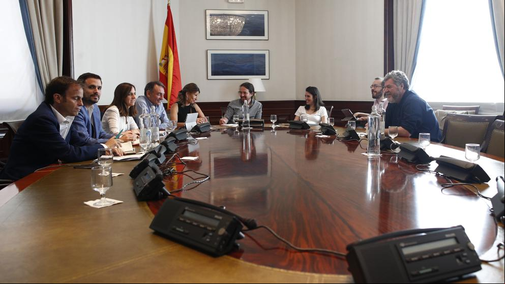 Iglesias refrenda su estrategia con las confluencias antes del consejo estatal